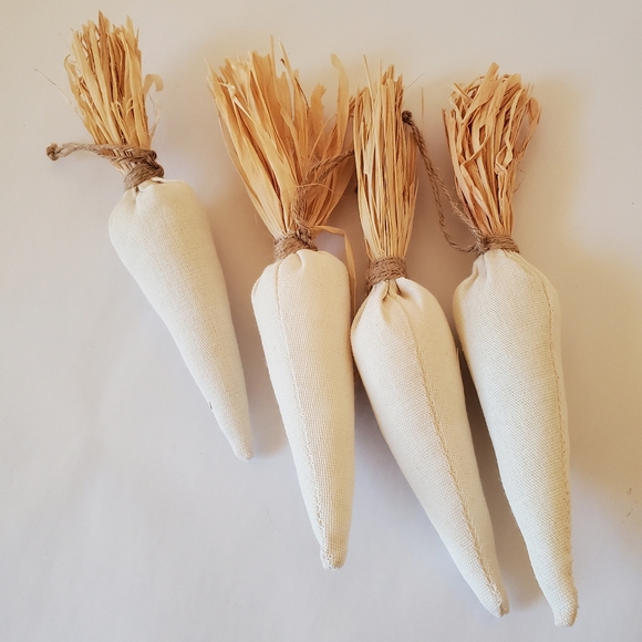 🟡 Easter & Spring Decor – Pick Any 2 for $25! Fabric Stuffed Carrots - Picture 4 of 4